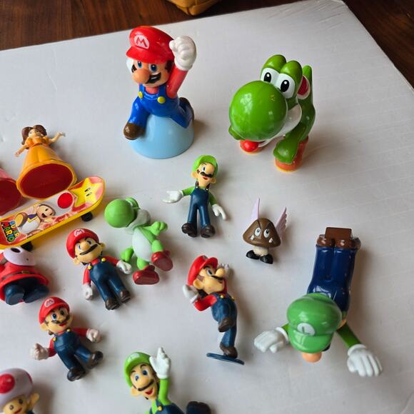 Super Mario 22 Pc Mini Figure Cake Topper Set Gamer Kids Party Action Figures - Picture 4 of 16